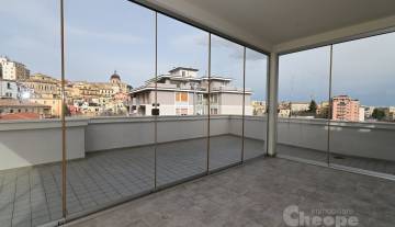 /images/gallery/thumbs/10.Via Papa Giovanni XXIII ATTICO_360x207.JPG